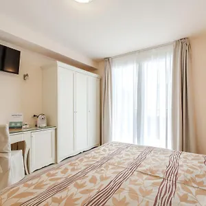 Hotiday Hotel